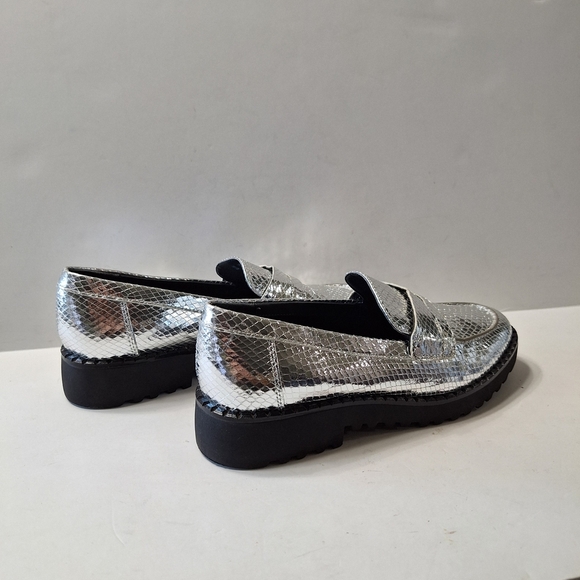 Franco Sarto Cassandra Metallic Silver Snake Print Faux Leather Loafers Size: 8 - Picture 5 of 14